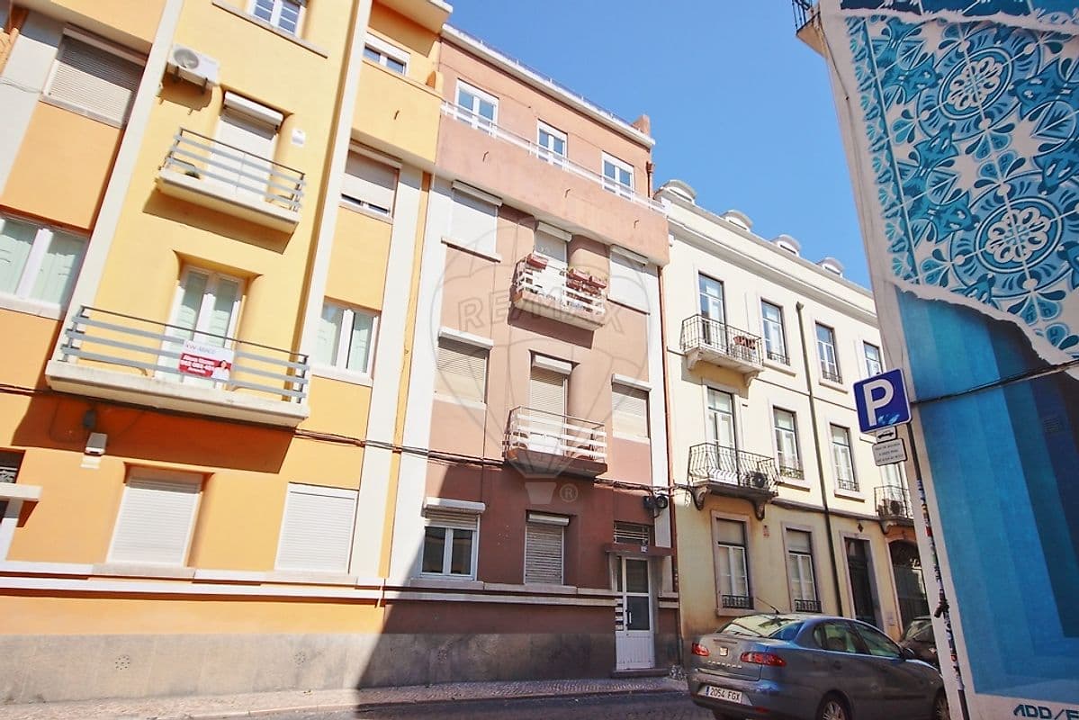 Apartamento T3 à venda em São Vicente, Lisboa