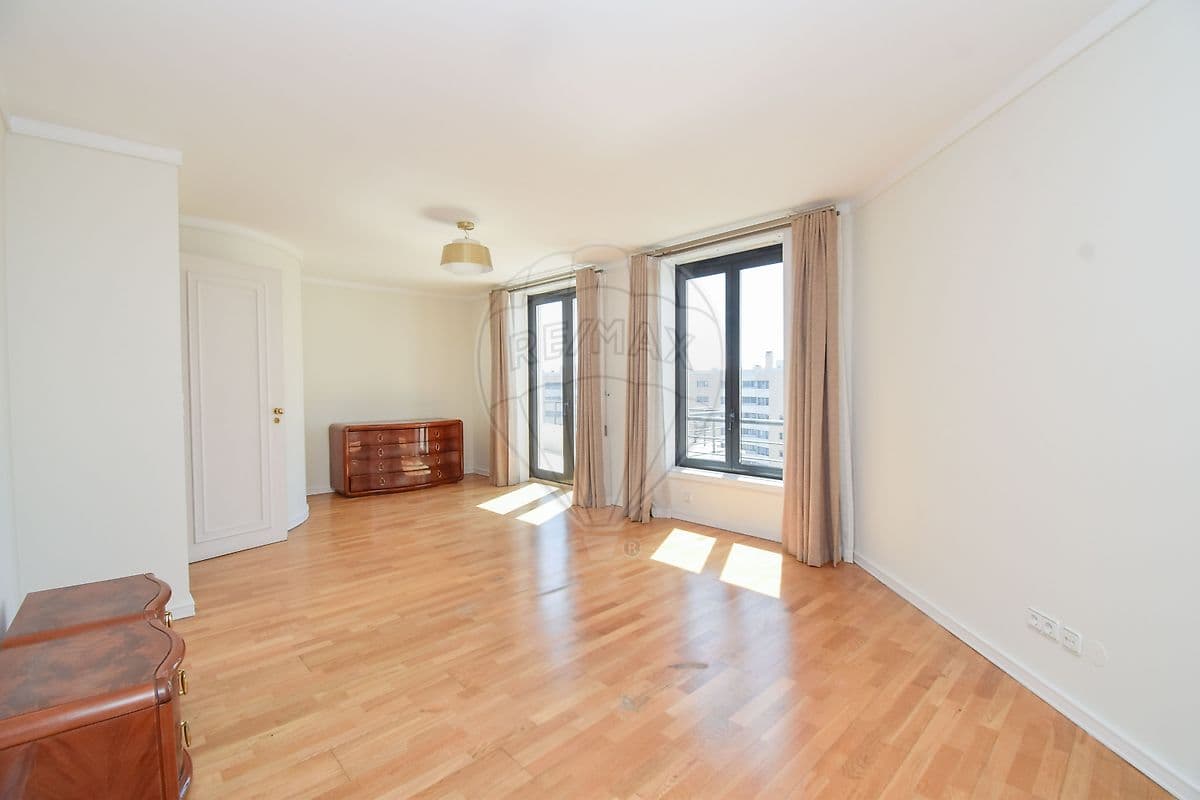 Duplex T5 de luxo à venda em Campolide, Lisboa, foto 20