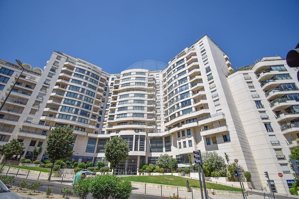 Duplex T5 de luxo à venda em Campolide, Lisboa, foto 44