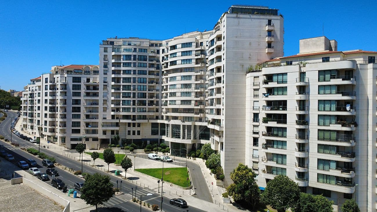 Duplex T5 de luxo à venda em Campolide, Lisboa, foto 46