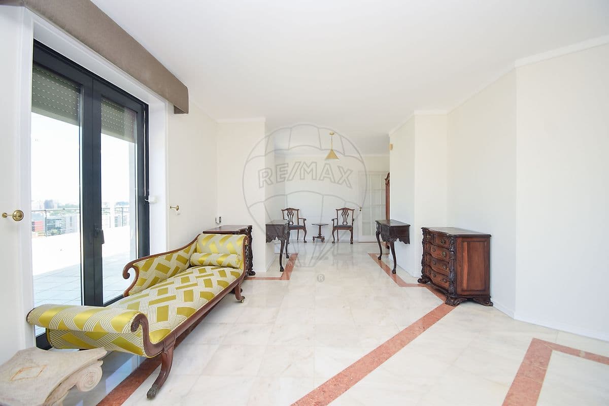 Duplex T5 de luxo à venda em Campolide, Lisboa, foto 7