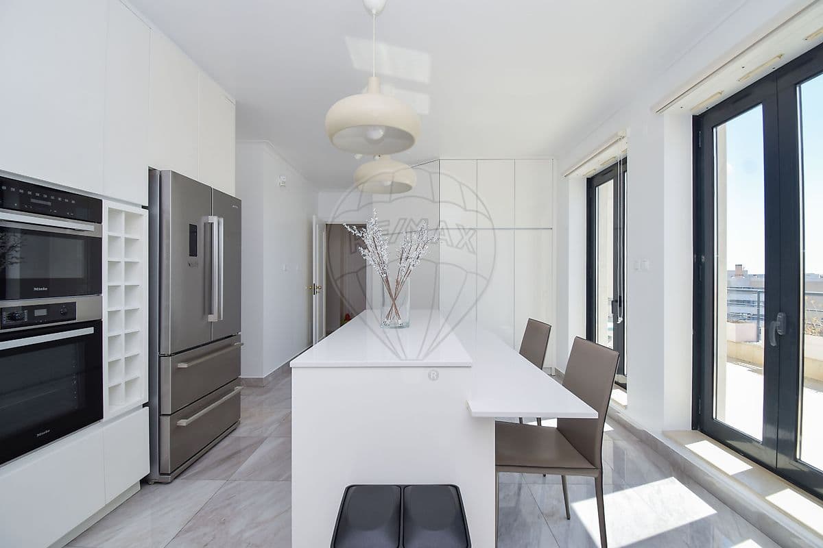 Duplex T5 de luxo à venda em Campolide, Lisboa, foto 33