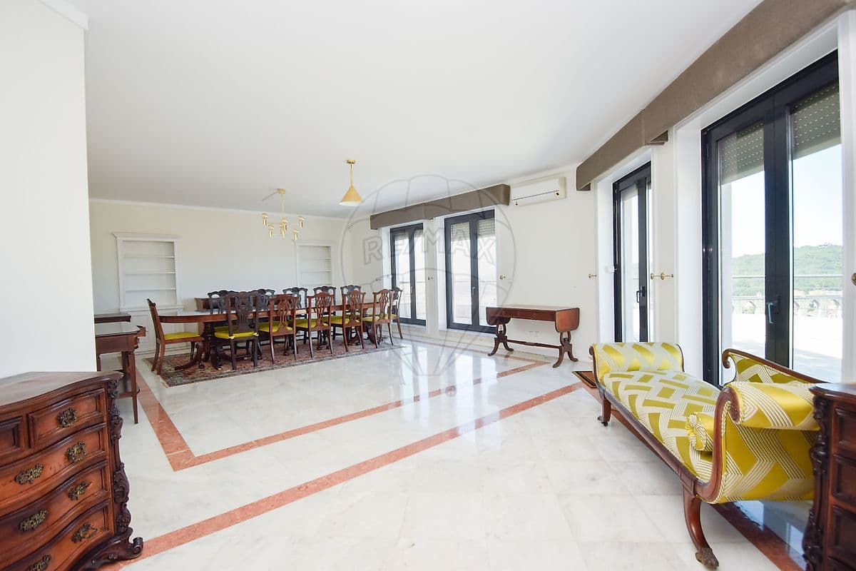 Duplex T5 de luxo à venda em Campolide, Lisboa, foto 5
